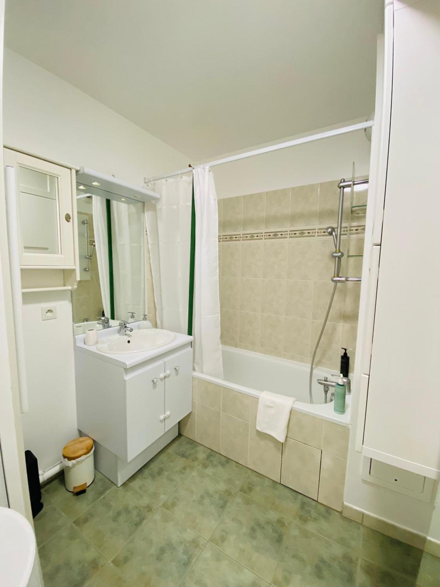 Charmant Appartement 3 Pieces Proche Rer & Disney Montevrain Exterior photo